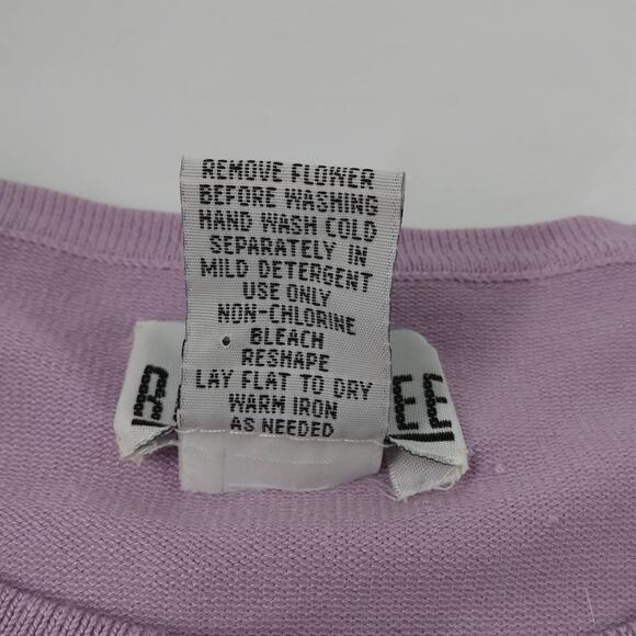 Retro Pin Up Robbie Bee Sweater Top Size 6 Lilac Accent Flower Removable Pin NWT - Picture 10 of 12